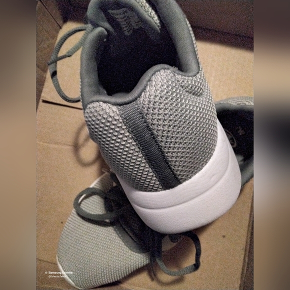 Athletic Works. Memory foam tennis shoes. Size 7W - Picture 5 of 7